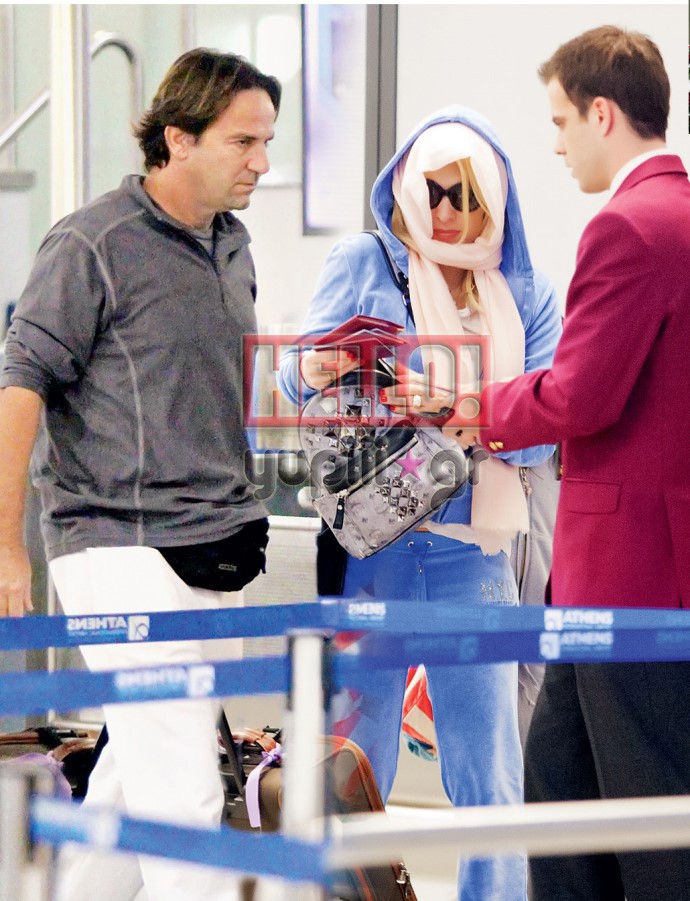 Ελένη Μενεγάκη - Μάκης Παντζόπουλος: Με τα παιδιά της στις Μαλδίβες!