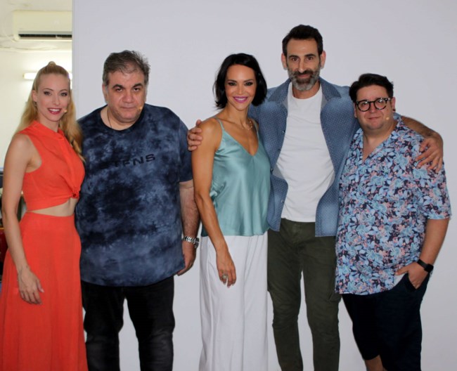 Πρεμιέρα για την παράσταση "Οι γείτονες από πάνω"