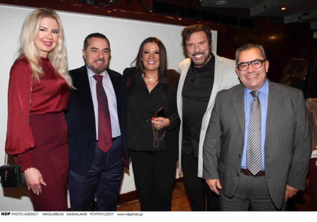 Πλήθος κόσμου από τον χώρο της showbiz στην παρουσίαση του βιβλίου της Θεοφανίας Ανδρονίκου Βασιλάκη