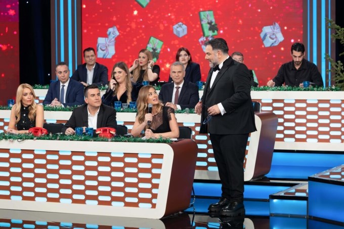 Γιώτα Κηπουρού, Πάνος Κατσαρίδης, Δέσποινα Καμπούρη, Γρηγόρης Αρναούτογλου, Δημοσθένης Γεωργακόπουλος, Γιώργος Κούρος, Τάσος Τεργιάκης, Φωτεινή Πετρογιάννη