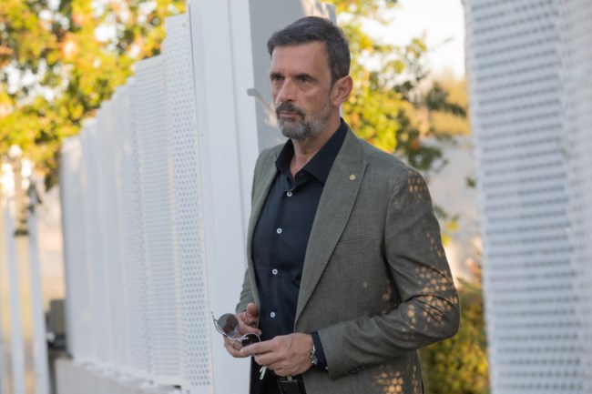 Ο Λεωνίδας Κακούρης ως Θέμης Καστρινός