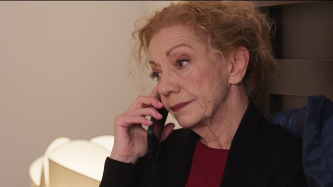 Η γη της Ελιάς | Ο Ρούσσος ξεσπά την οργή του στην Άννα & η Ισμήνη συλλαμβάνεται