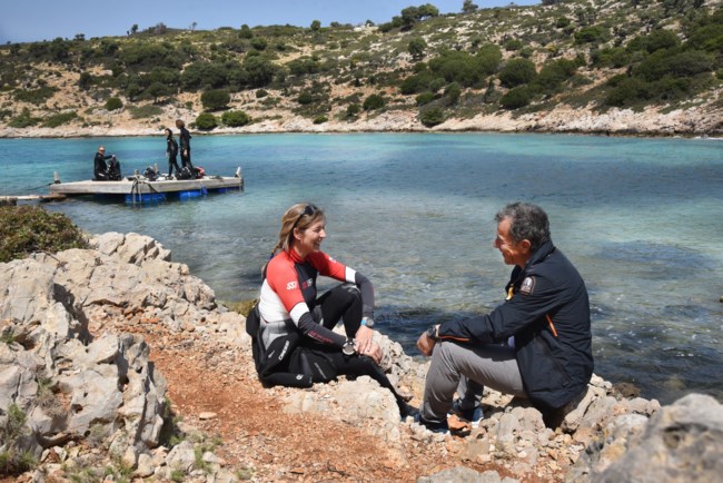 Amanda Battle Morera, Σταύρος Θεοδωράκης