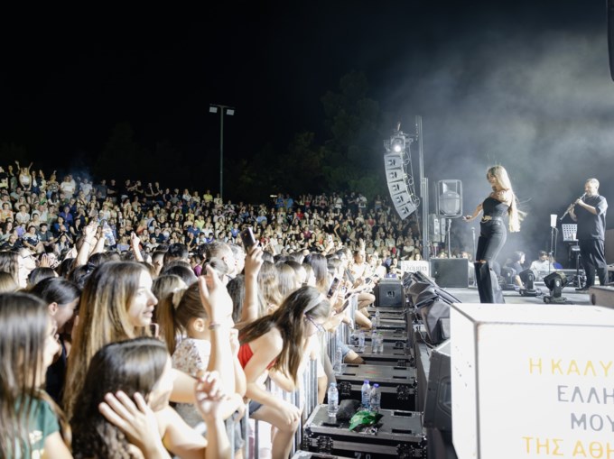Όσα έγιναν στη sold out συναυλία του 92,3 Λάμψη με τη Ρία Ελληνίδου στο Θέατρο Δεξαμενής Κορωπίου
