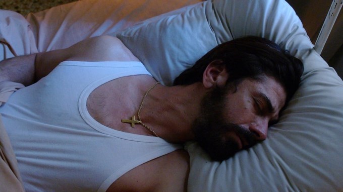 Άγιος Έρωτας | Ο Νικόλαος αναγκάζεται να επισπεύσει τον γάμο & η Σοφία καταρρέει