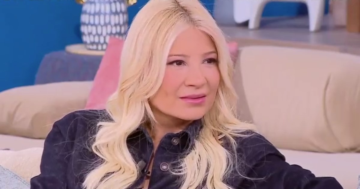 Η Φαίη Σκορδά μιλά για τη στάση προς τα παιδιά της: 