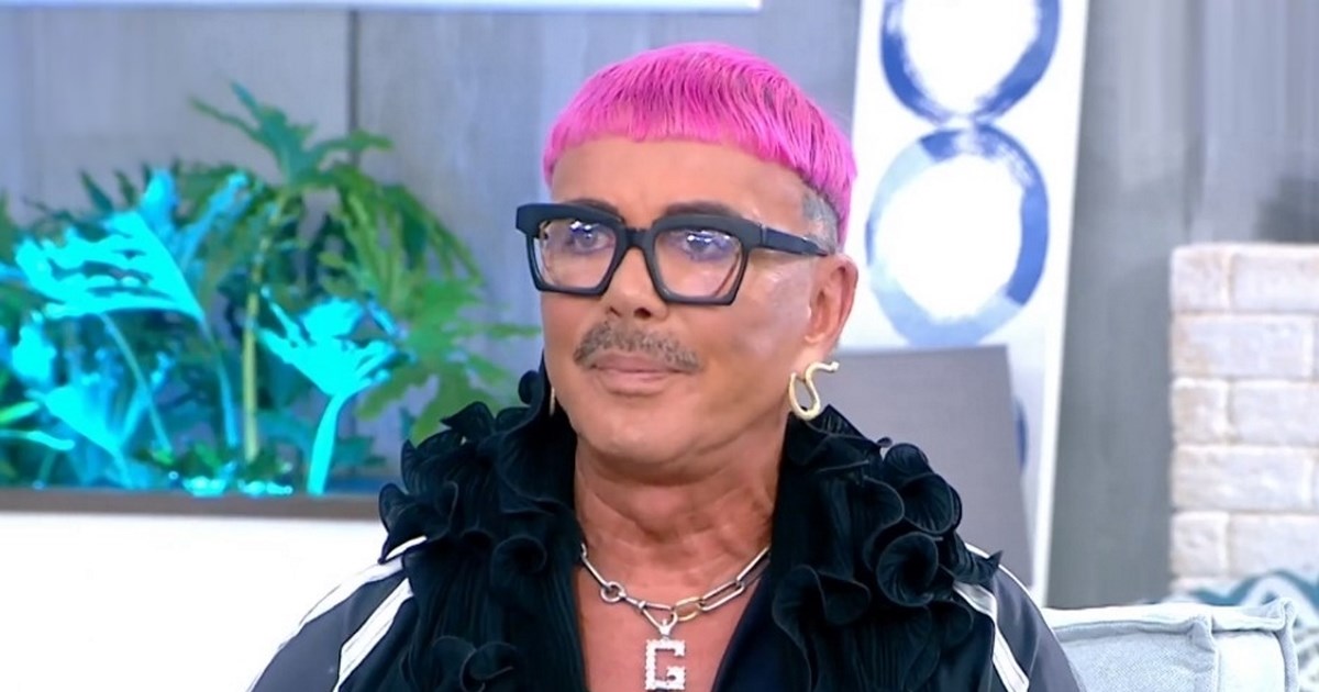 Λάκης Γαβαλάς: “Τιμωρήθηκα. Το έκανα all the way. Είπα Λάκη μου σκάσε τώρα, κάνε τη φυλακούλα σου και μη μιλάς”