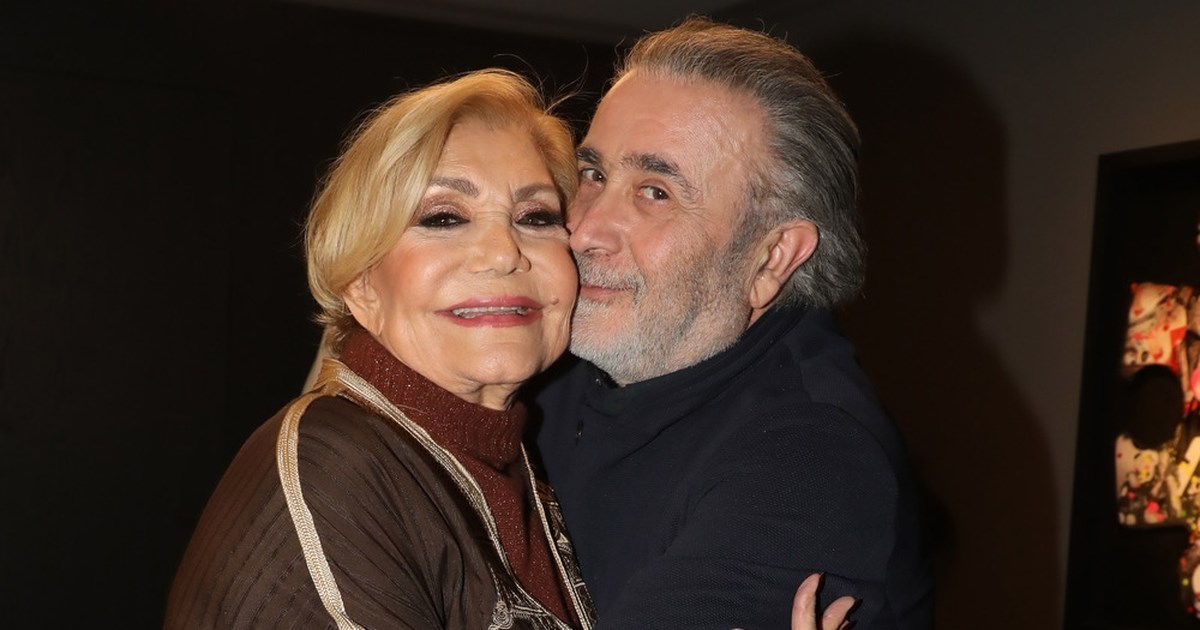 Συγκινεί ο Λάκης Λαζόπουλος: 