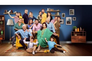 Η Γωγώ Καρτσάνα μάς συστήνει τον τηλεοπτικό "Βαγγελάκη" από το "Σόι σου"