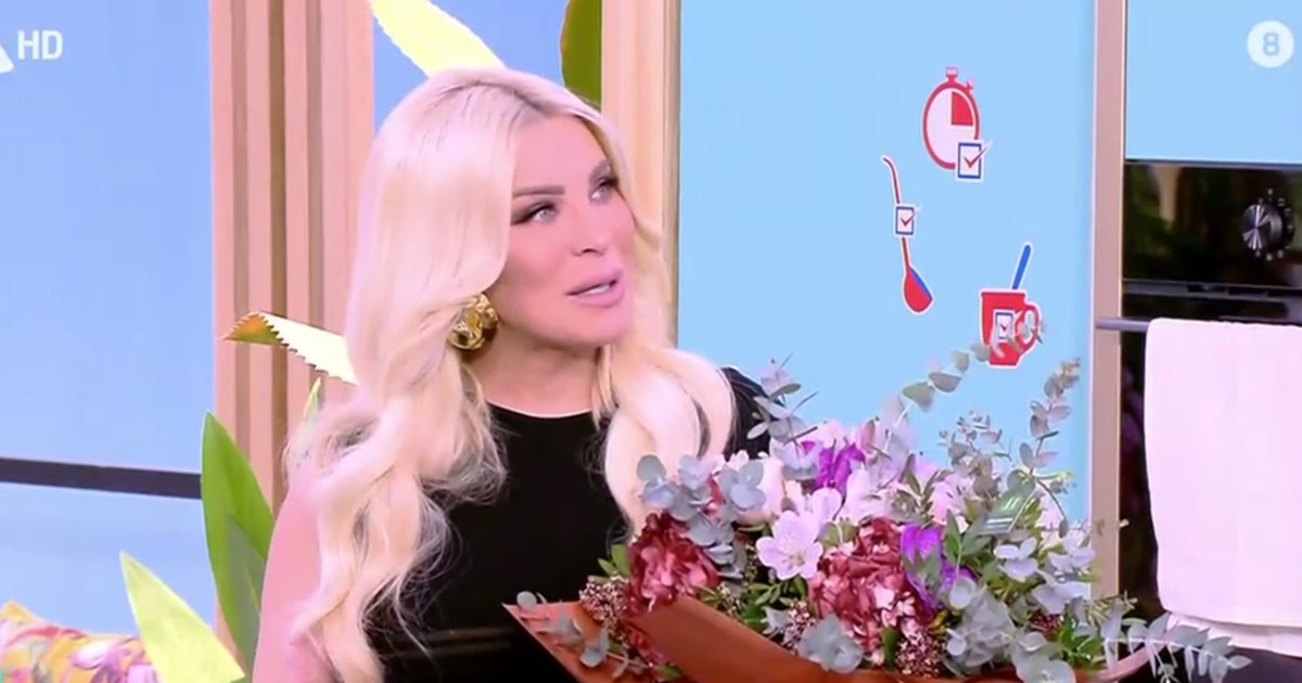 Η Κατερίνα Καινούργιου έλαβε ανθοδέσμη από το Breakfast@Star: 