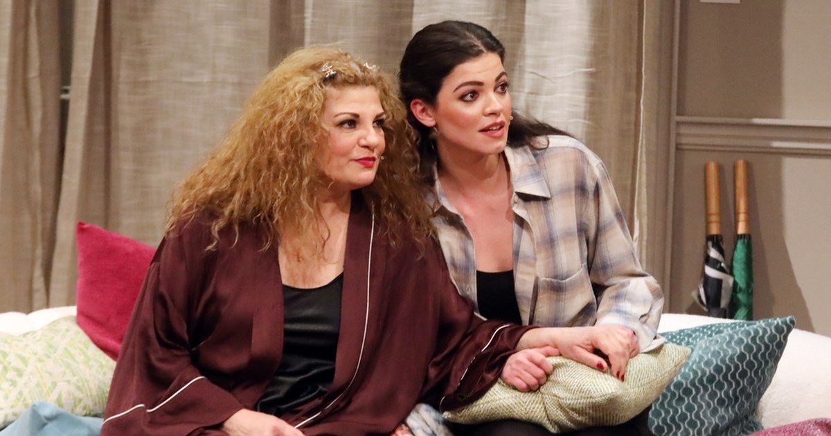 Τζένη Καζάκου: 