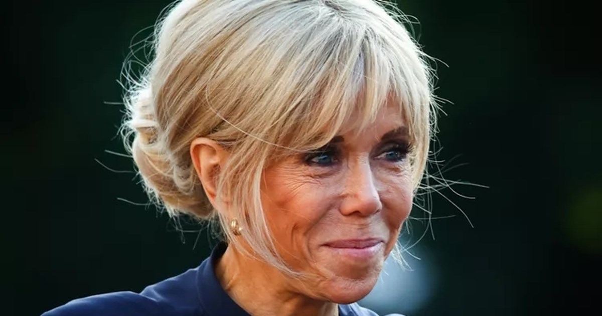 Brigitte Macron | Σπάνια red carpet εμφάνιση στο Μαρόκο με την καλλονή κόρη της