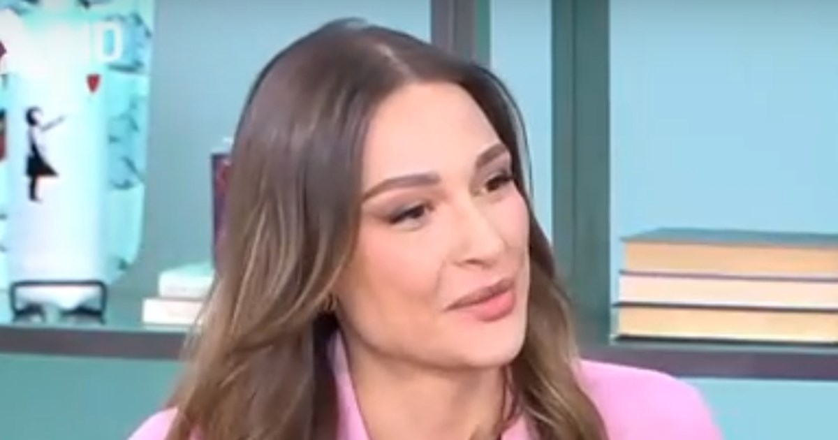 Ναυσικά Παναγιωτακοπούλου: “Νιώθω πίεση με το κομμάτι του γάμου – Γιατί γίνεται τέτοιος χαμός;”