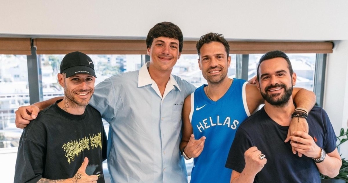 Αλεξάνδρα Νίκα | Οι θαυμαστές της τη ρωτούν για τον αγαπημένο της τραγουδιστή κι εκείνη τους αποστομώνει - εικόνα 3