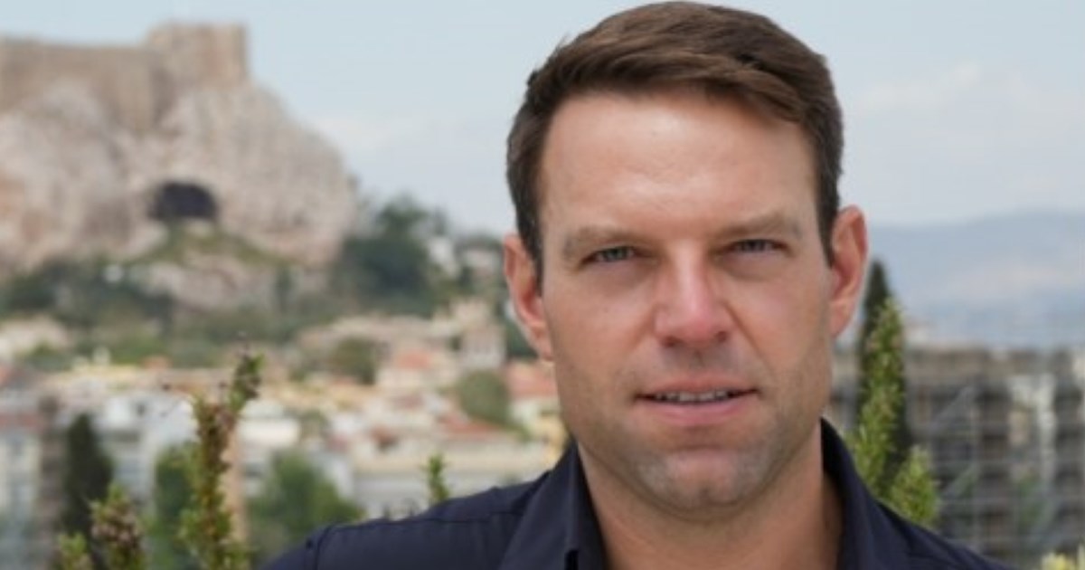 Η απάντηση Κασσελάκη σε ομοφοβικό σχόλιο: “Αδερφές και παλικάρια γίνανε μαλλιά κουβάρια”