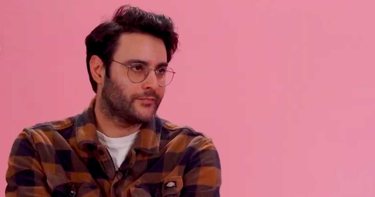 Ιαν Στρατής: 