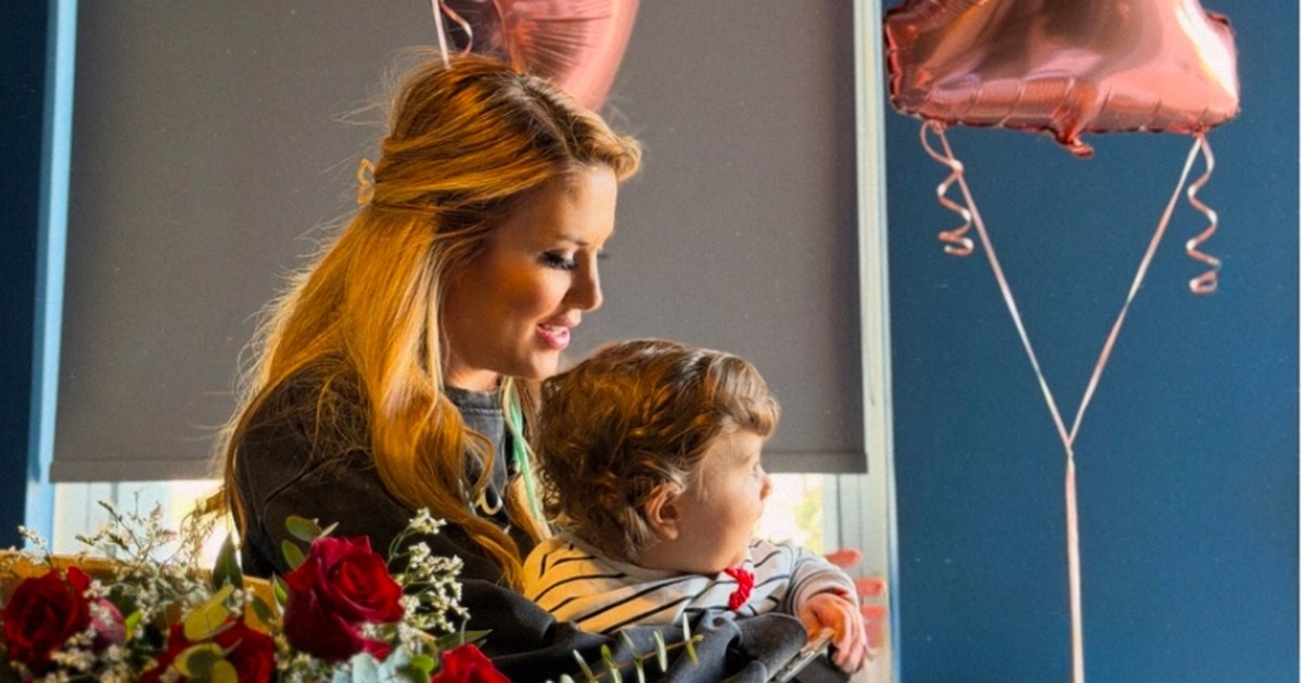 Η Φωτεινή Πετρογιάννη σε γλυκά στιγμιότυπα με τον γιο της: 