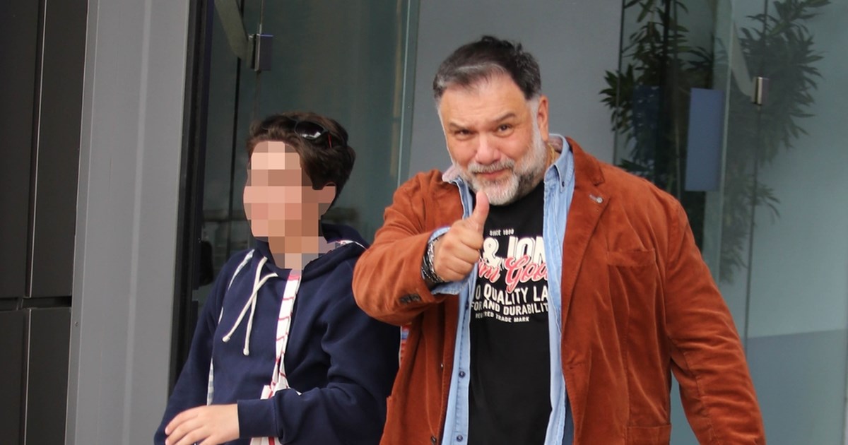 Ο Γρηγόρης Αρναούτογλου σε καθημερινές στιγμές μαζί με τον γιο του