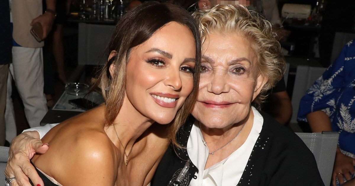 Συγκινεί το αντίο της Μπέττυς Μαγγίρα στη Μαρινέλα: 