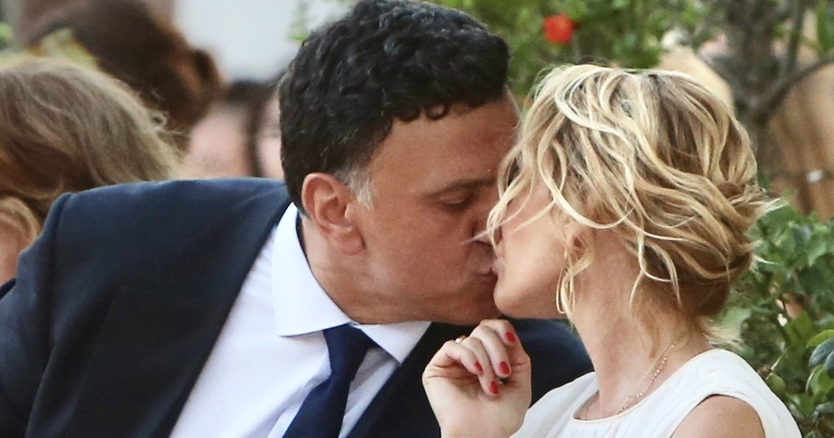 Τζένη Μπαλατσινού & Βασίλης Κικίλιας full in love σε τρυφερά