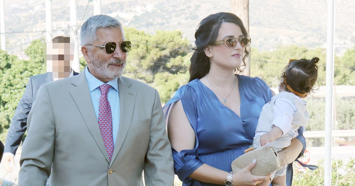 Γιώργος Πατούλης & Νανσυ Κοίλου βάφτισαν τον γιο τους - Το φωτογραφικό άλμπουμ