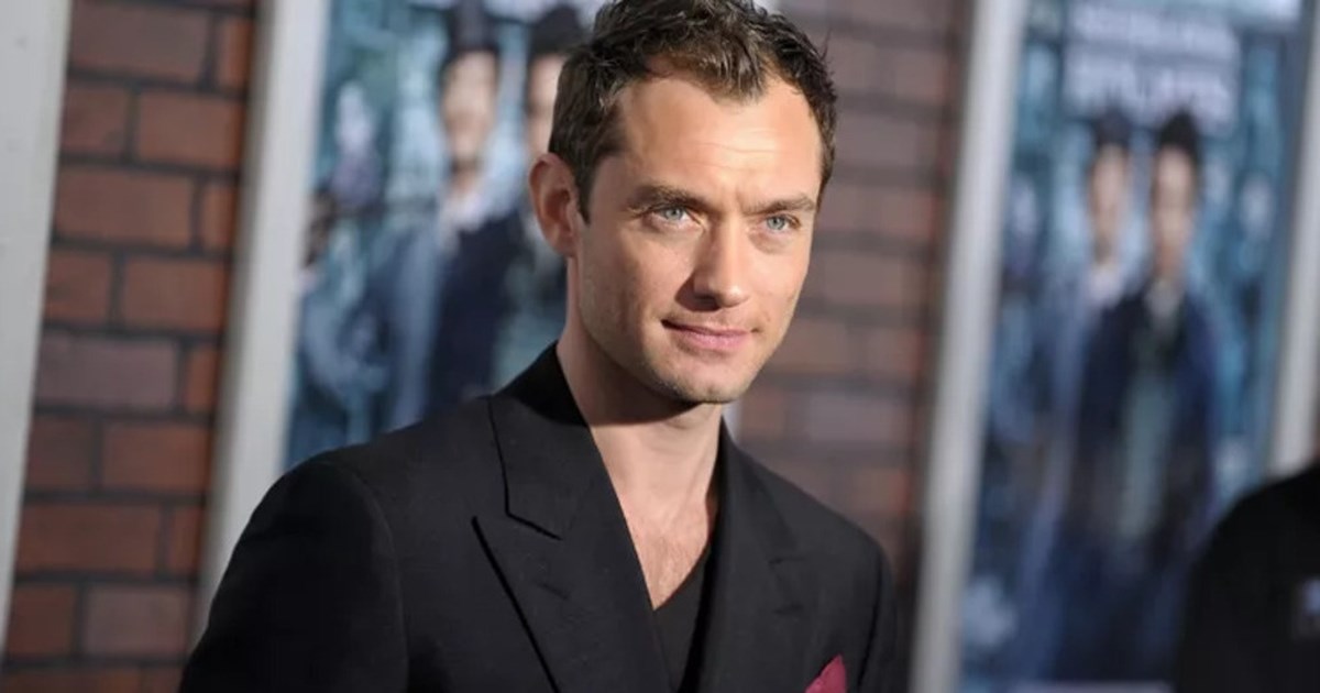 Jude Law | Ποια είναι η γυναίκα που του άλλαξε τη ζωή μετά τα 40 και του χάρισε οικογενειακή ευτυχία;