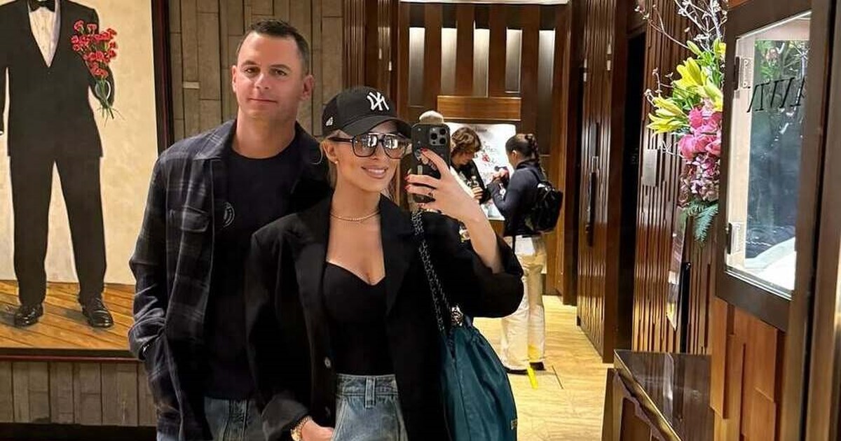 Ο Παναγιώτης Κουτσουμπής αποκαλύπτει νέα στιγμιότυπα από το μαιευτήριο