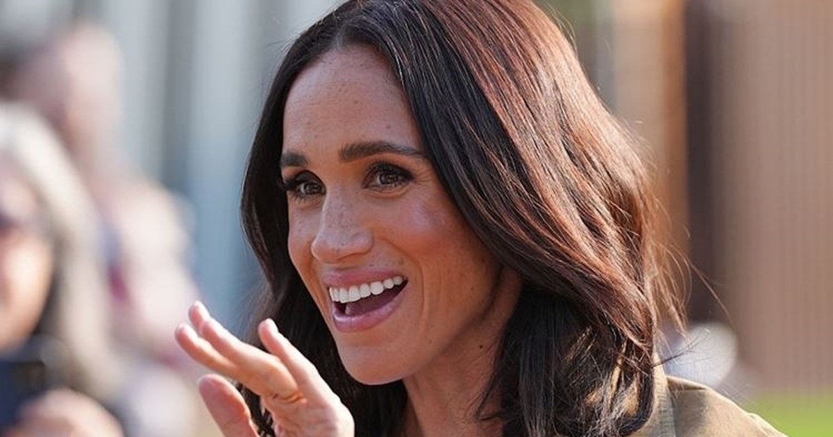 Meghan Markle: Τι συνέβη και κατέβηκε το post με το Bondi look της;