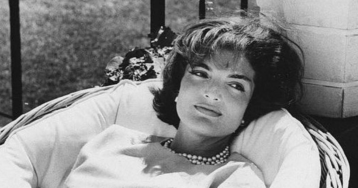 Jackie Kennedy | To άγνωστο ειδύλλιο με τον Ισπανό πρέσβη Antonio Garrigues μετά τη δολοφονία του JFK