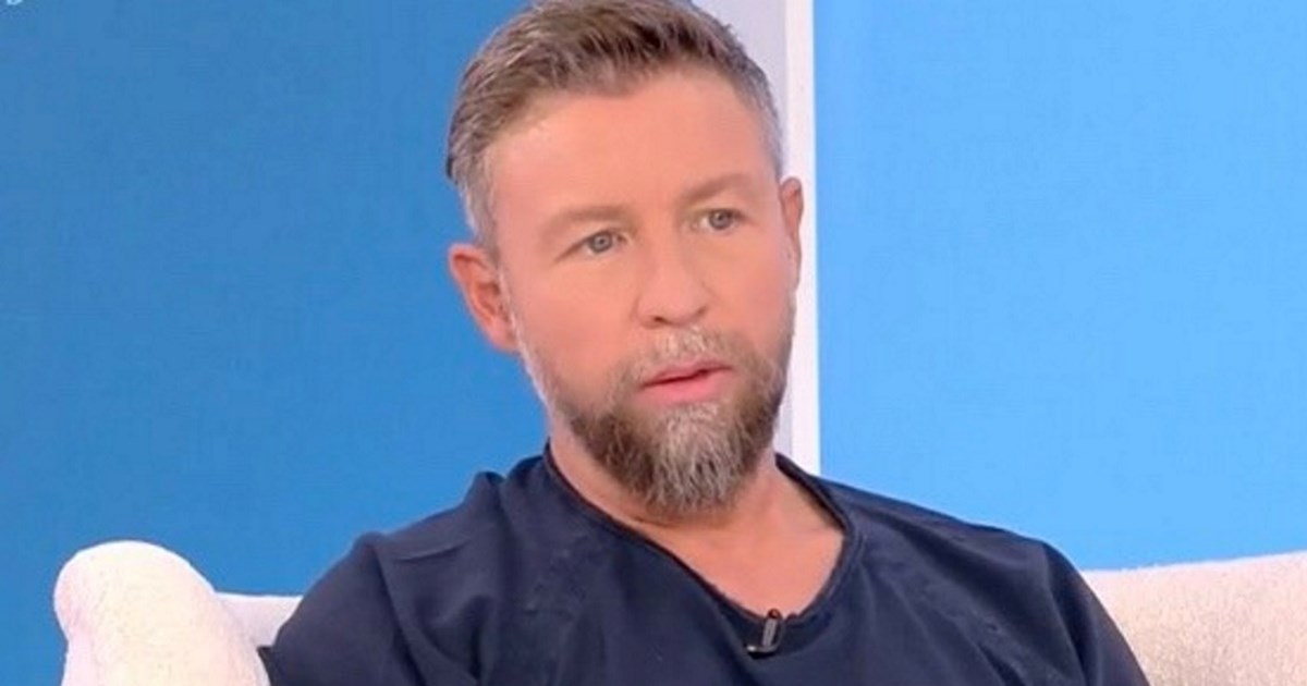 Γιάννης Βαρδής: “Κάποια στιγμή με έπιασε ο πατέρας μου και μου είπε, “Είμαι άνθρωπος με πολλά ελαττώματα, δεν θέλω να γίνεις σαν και μένα””