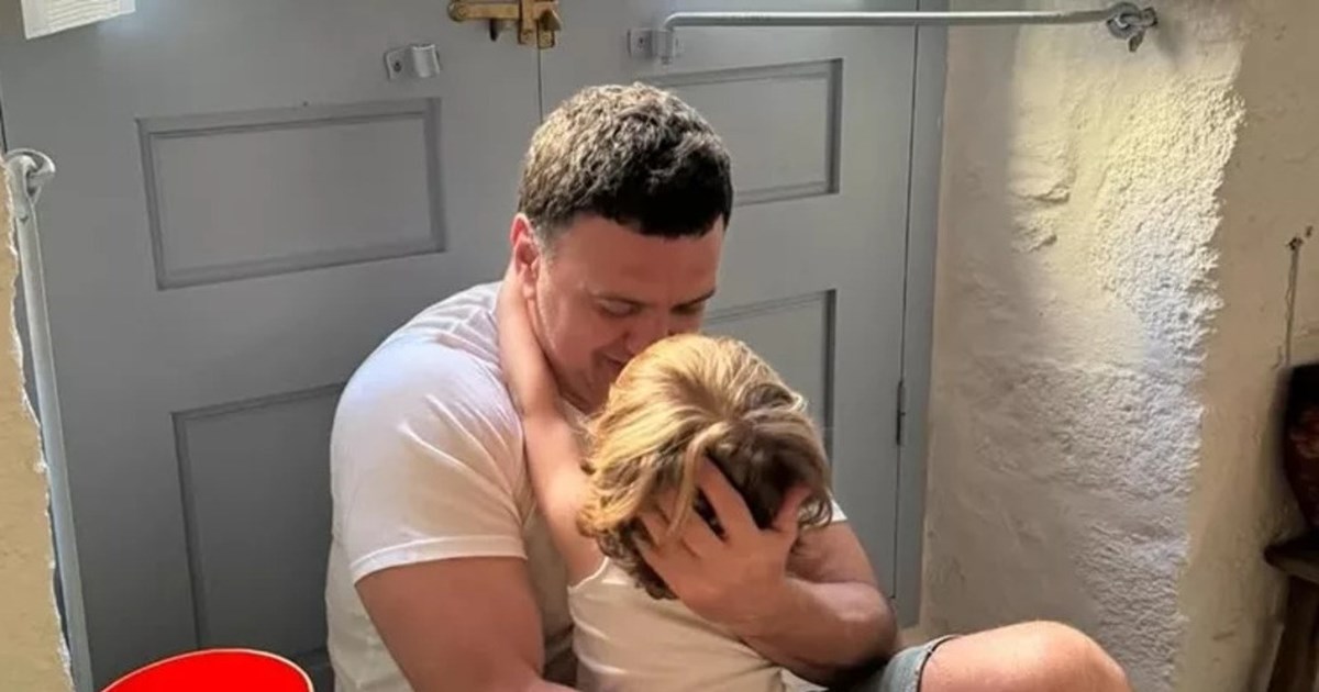 Παναγιώτης Αντώνιος Κικίλιας | Πρώτη φορά στο γήπεδο με τον μπαμπά του για να στηρίξουν την ομάδα τους