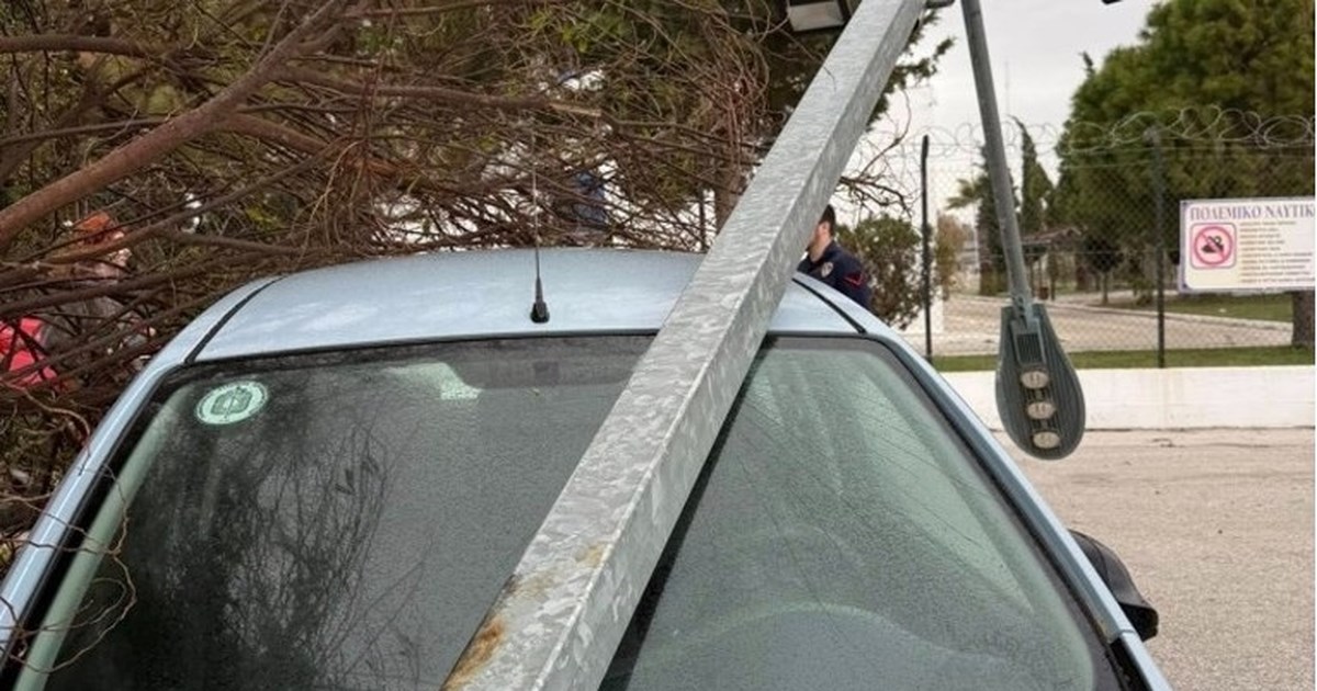 Η κακοκαιρία χτυπά και το Νότιο Αιγαίο: 10 μποφόρ, ξεριζώθηκαν δέντρα, ακυρώθηκαν πτήσεις -Μηνύματα 112
