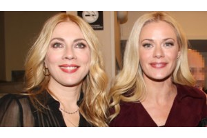 "Στο Πάρα Πέντε" | Σμαράγδα Καρύδη & Αγγελική Λάμπρη μεταμορφώνονται σε "Αγγέλα" και "Ντάλια" για το reunion της σειράς - εικόνα 5