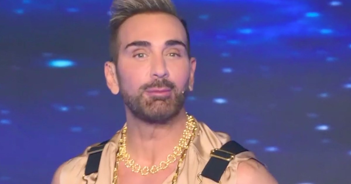 Αυτό το ζευγάρι αποχώρησε από το J2US