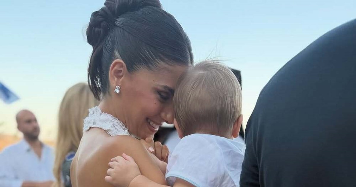 Η Αλεξάνδρα Νίκα ποζάρει στον 7ο μήνα της εγκυμοσύνης - Τα πασχαλινά στιγμιότυπα με τον Βασίλη Αργυρό