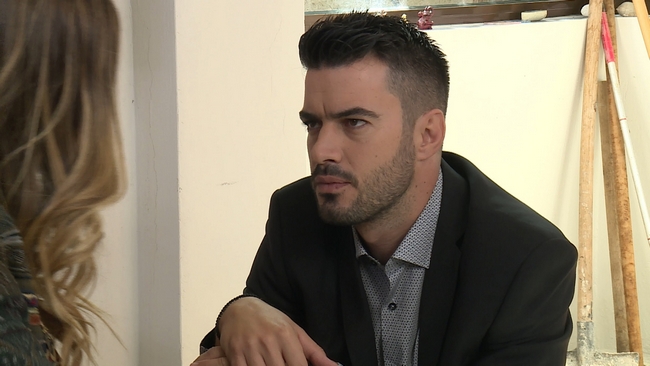 Έλα Στη Θέση μου