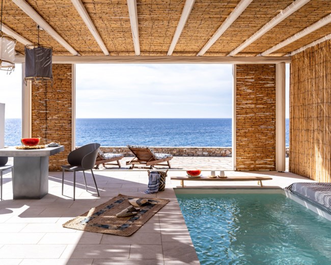 Mar Azul Resort | Η Σοφία Αλιμπέρτη μετέτρεψε παραδοσιακούς ξενώνες στην Πάρο σε έναν καλοκαιρινό παράδεισο!