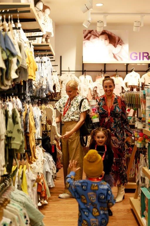 Το πρώτο Mega Store της Cool Club έκανε εγκαίνια με ένα μεγάλο πάρτι για μικρούς και μεγάλους! - εικόνα 5