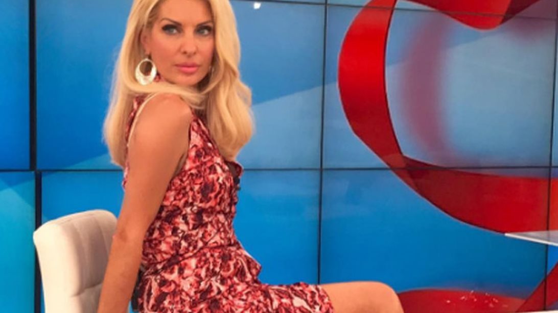 Ελένη Μενεγάκη: Η εμφάνιση στην εκπομπή της Δευτέρας: Ξέρουμε τι φόρεσε!
