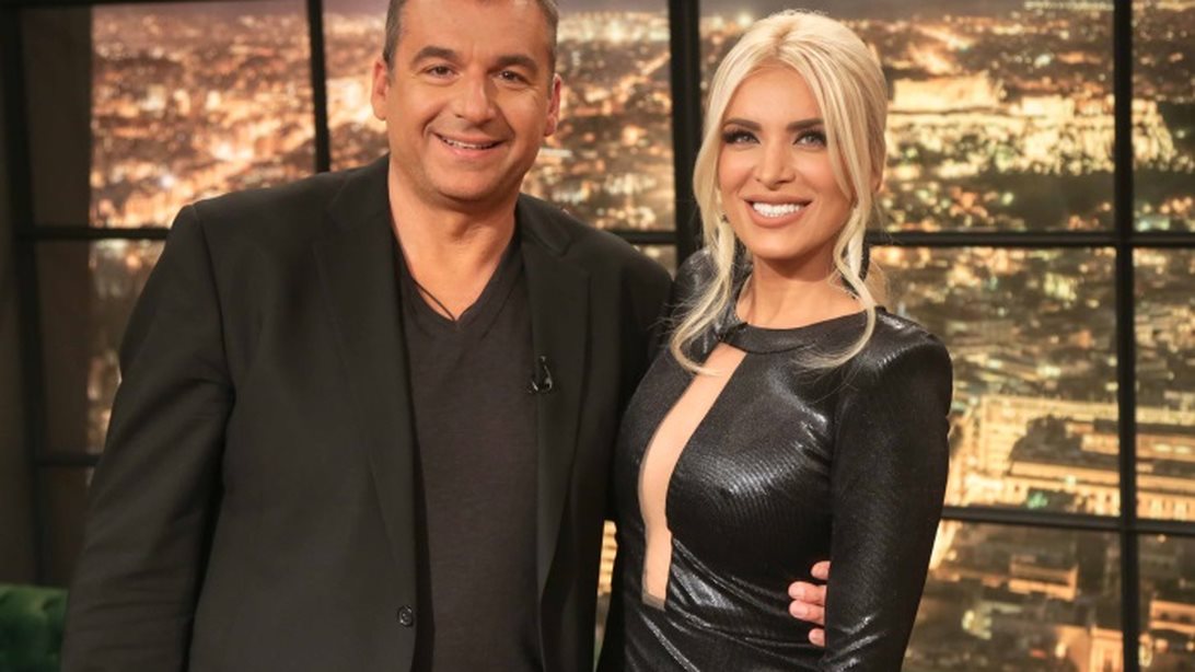 Γιώργος Λιάγκας και Κατερίνα Καινούργιου φωτογραφίζονται μαζί σε κοινή εκδήλωση