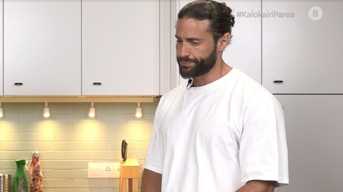 Κωνσταντίνος Βασάλος: &quot;Ευχήθηκα στην Ευρυδίκη για την εγκυμοσύνη σε κάτι γενέθλια. Ήταν με τον Γρηγόρη Μόργκαν. Μιλήσαμε και οι τρεις&quot;