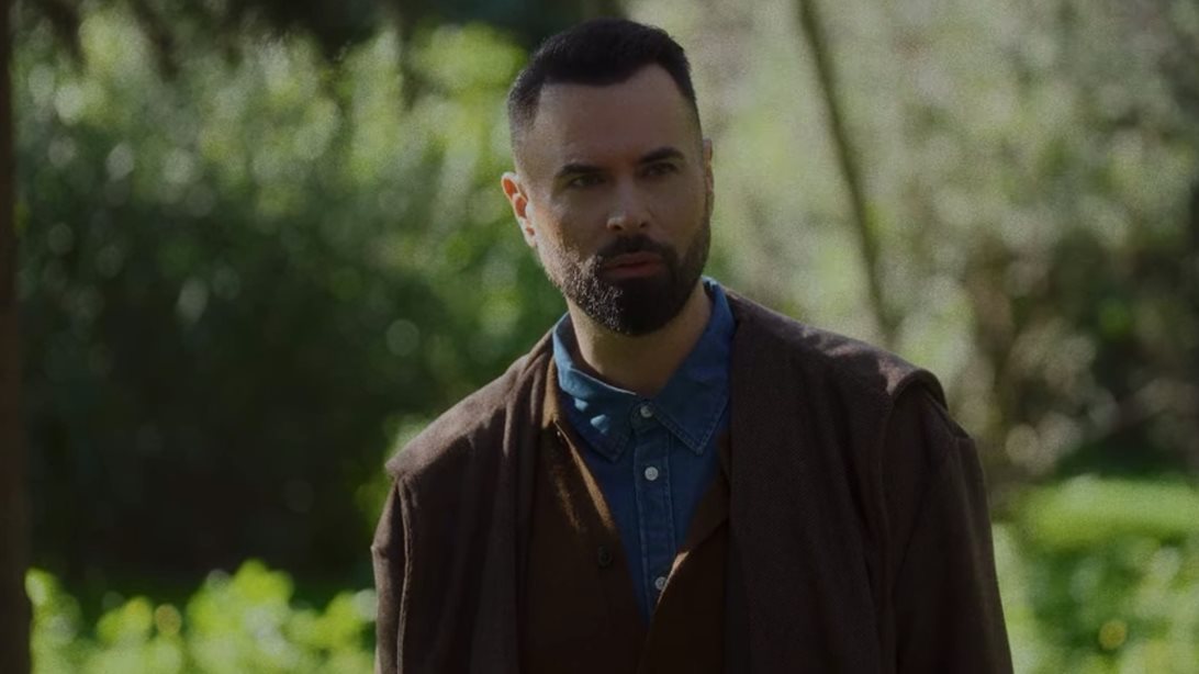 Ο Γιώργος Παπαδόπουλος επιστρέφει μουσικά με το πιο ερωτικό του τραγούδι και ερμηνεύει "Εκείνος"