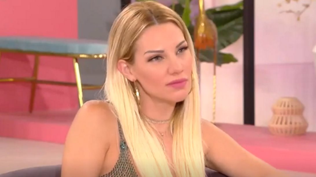 Σάσα Μπάστα: "Συνεργάζομαι με τον Θέμη Αδαμαντίδη πολλά χρόνια. Δεν τον έχω δει ούτε να υψώνει τη φωνή του"