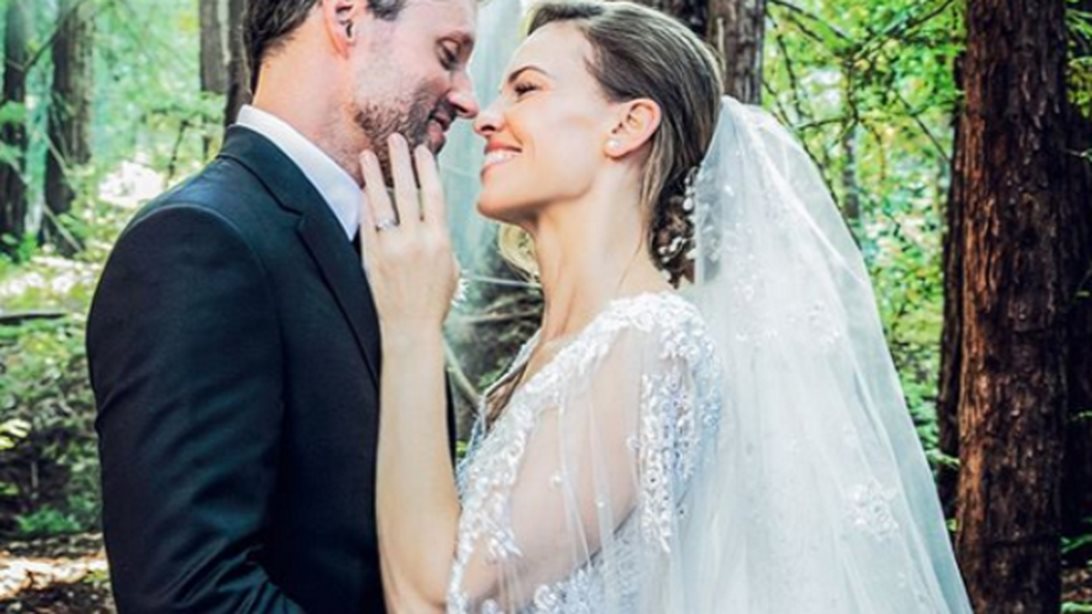 Hilary Swank: Παντρεύτηκε! Οι πρώτες φωτογραφίες από την παραμυθένια τελετή