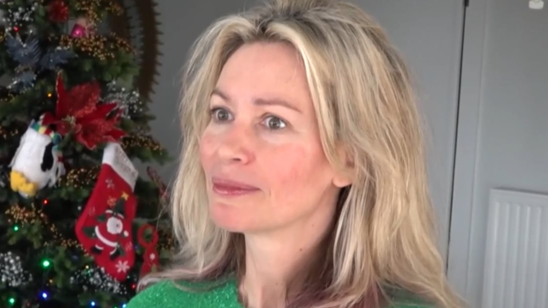 Άριελ Κωνσταντινίδη: "Άγχος ένιωθα μικρή για τα Χριστούγεννα. Έμφαση στην οικογενειακή θαλπωρή που δεν υπήρχε"