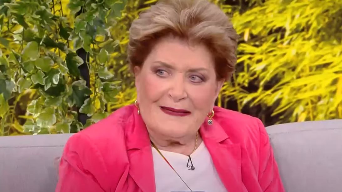 Η Βάσια Τριφύλλη για τον Πέτρο Φιλιππίδη: "Είναι φίλος μου, τον αγαπώ πολύ. Δεν καταργείς τα πάντα επειδή του συνέβη μια κακή επιλογή"