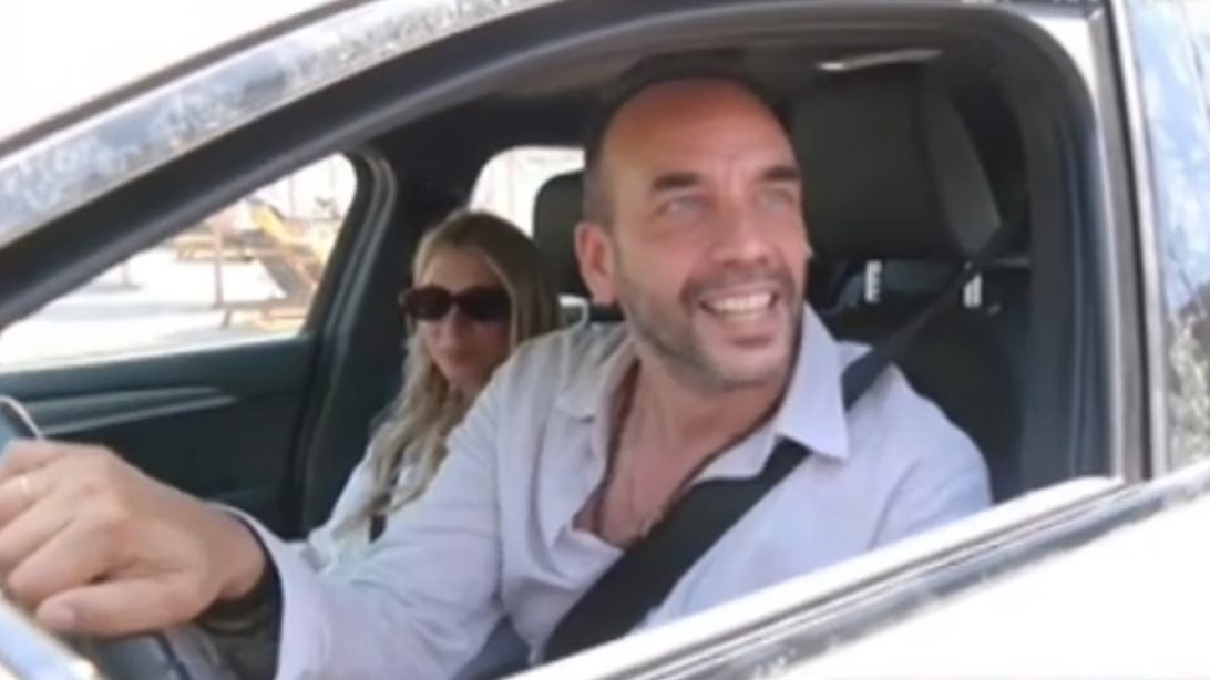 Πάνος Μουζουράκης και Μαριλού Κόζαρη στις πρώτες δηλώσεις μετά το γάμο τους