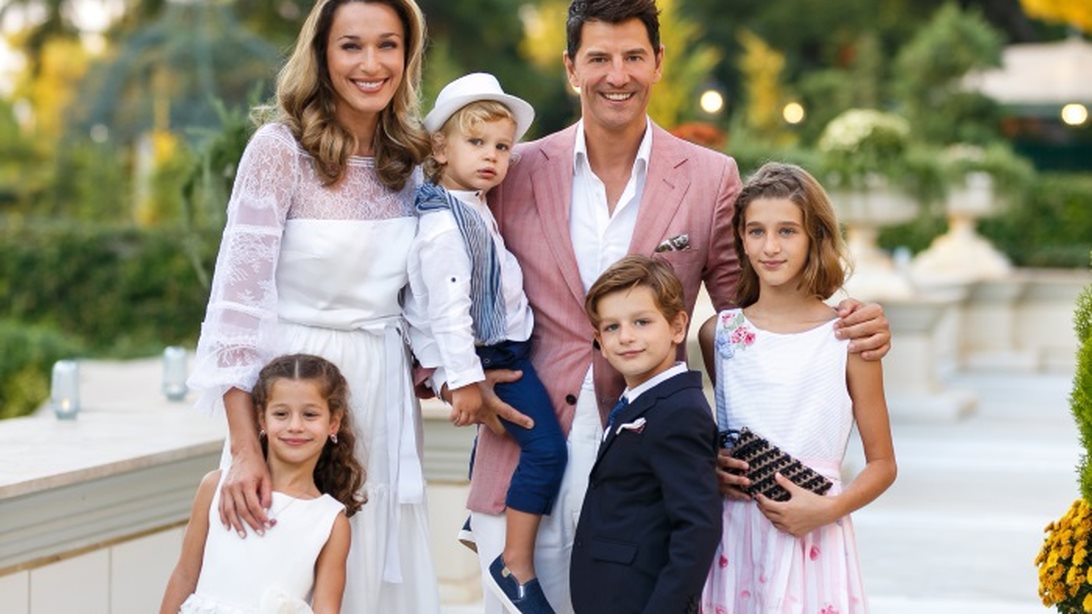 Σάκης Ρουβάς &amp; Κάτια Ζυγούλη: Το άλμπουμ της βάφτισης του μικρού Απόλλωνα: Οι εντυπωσιακές φωτογραφίες της οικογένειας