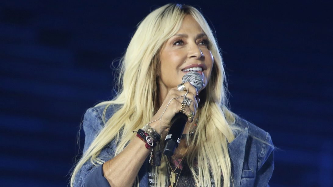 Η Άννα Βίσση πήγε κόντρα σε έναν από τους μεγαλύτερους κανόνες του μακιγιάζ μετά τα 50