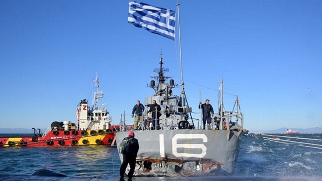 Καρέ-καρέ η επιχείρηση "διάσωσης" του αντιτορπιλικού "Βέλος" - Δύτης κατέγραψε τις ζημιές